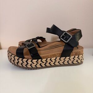Aetrex Black and Tan Platform Sandals with Cushioned Footbed